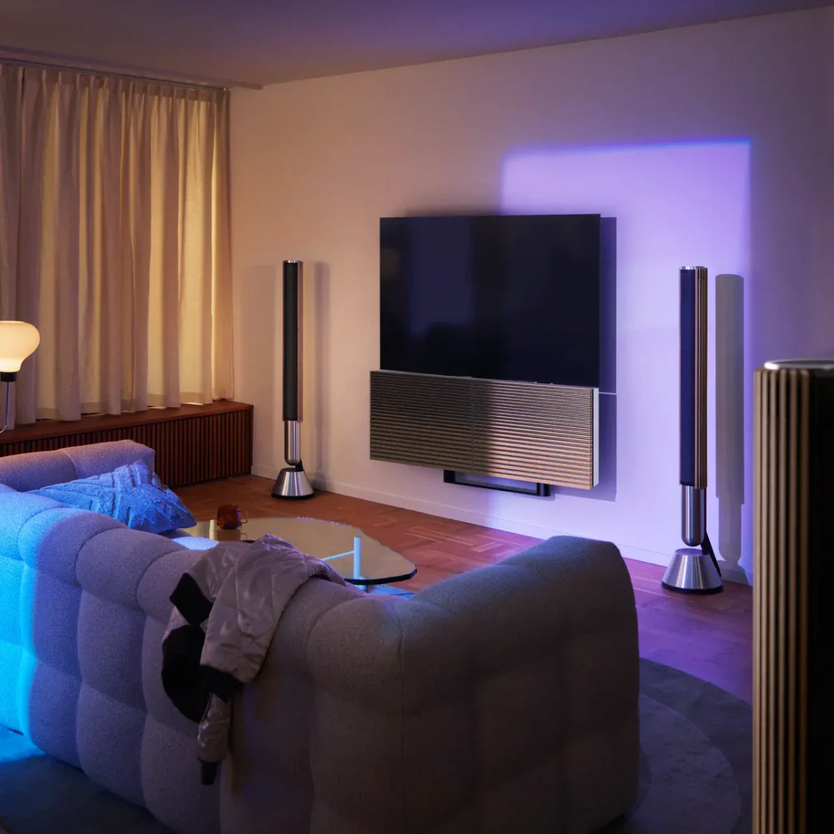 Bang & Olufsen BeoVision Harmony 4K/8K OLED TV - Görsel 5